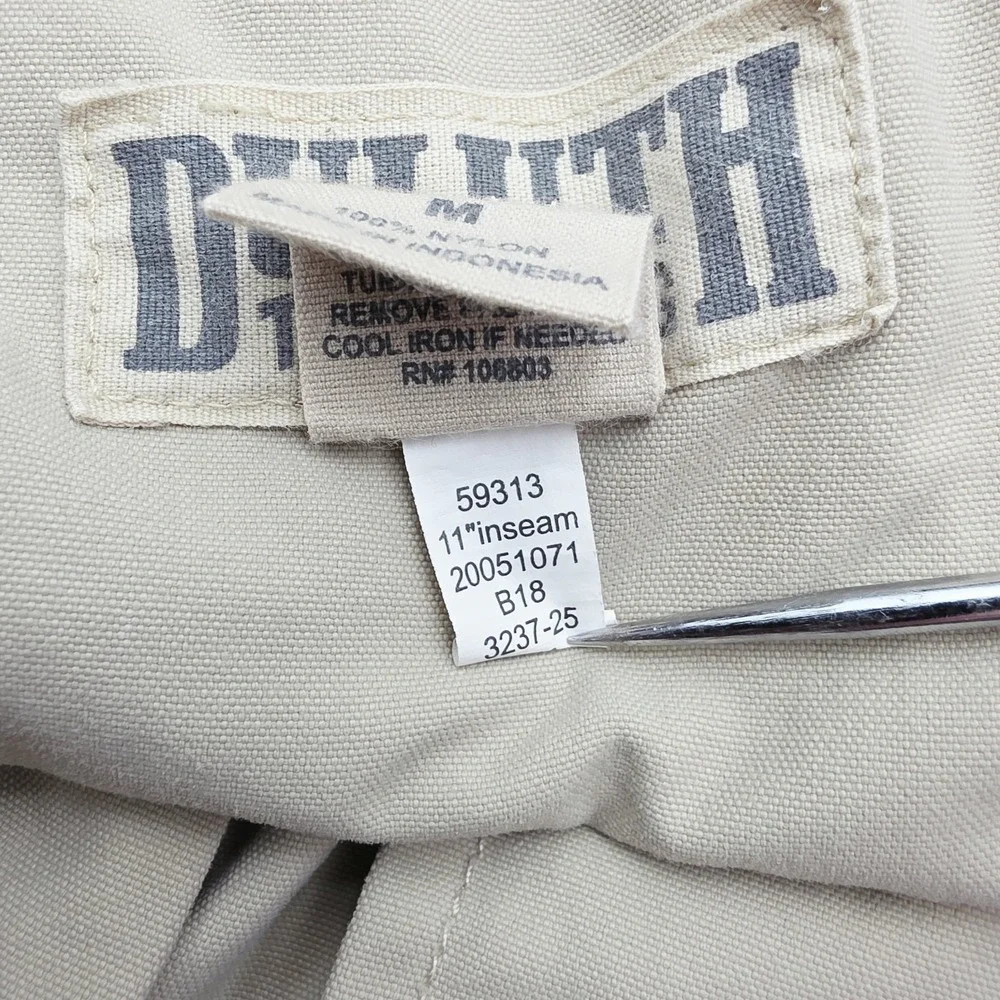 Duluth Trading Co Dry on the Fly Cargo Shorts Size Medium Beige 11